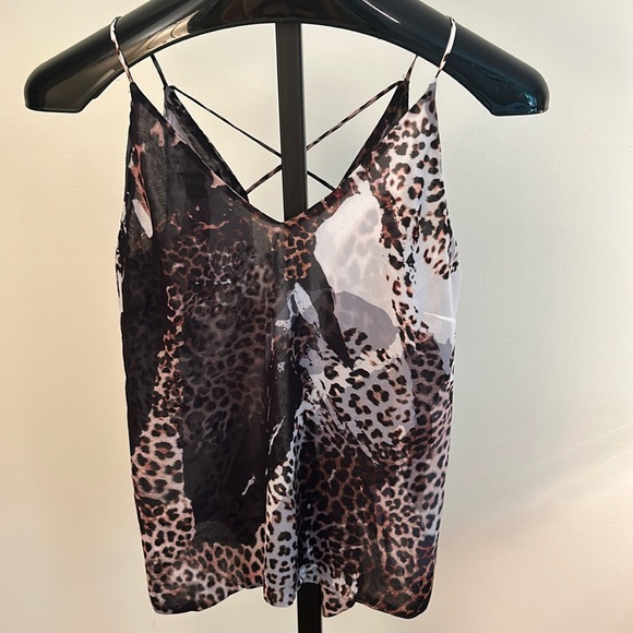 Bebe Woven Leopard Strap Back Tank Top size Small - Picture 1 of 3